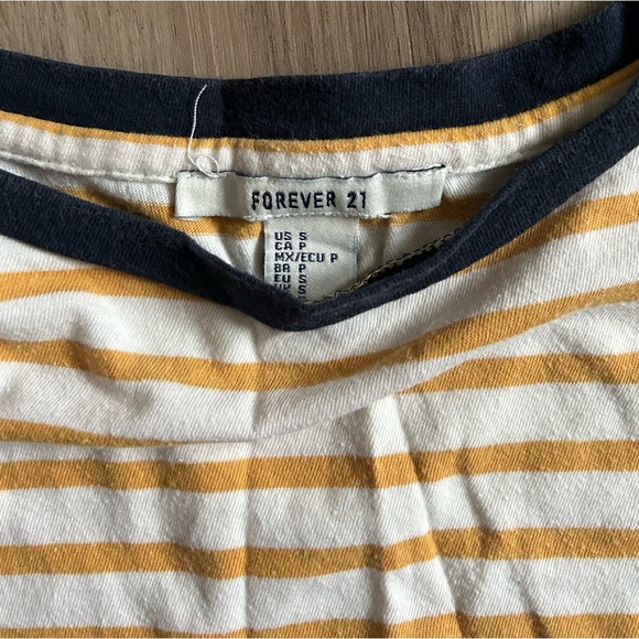 F21 Tee - Picture 3 of 4